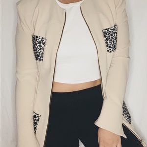 Vintage beige blazer with removable cheetah print
